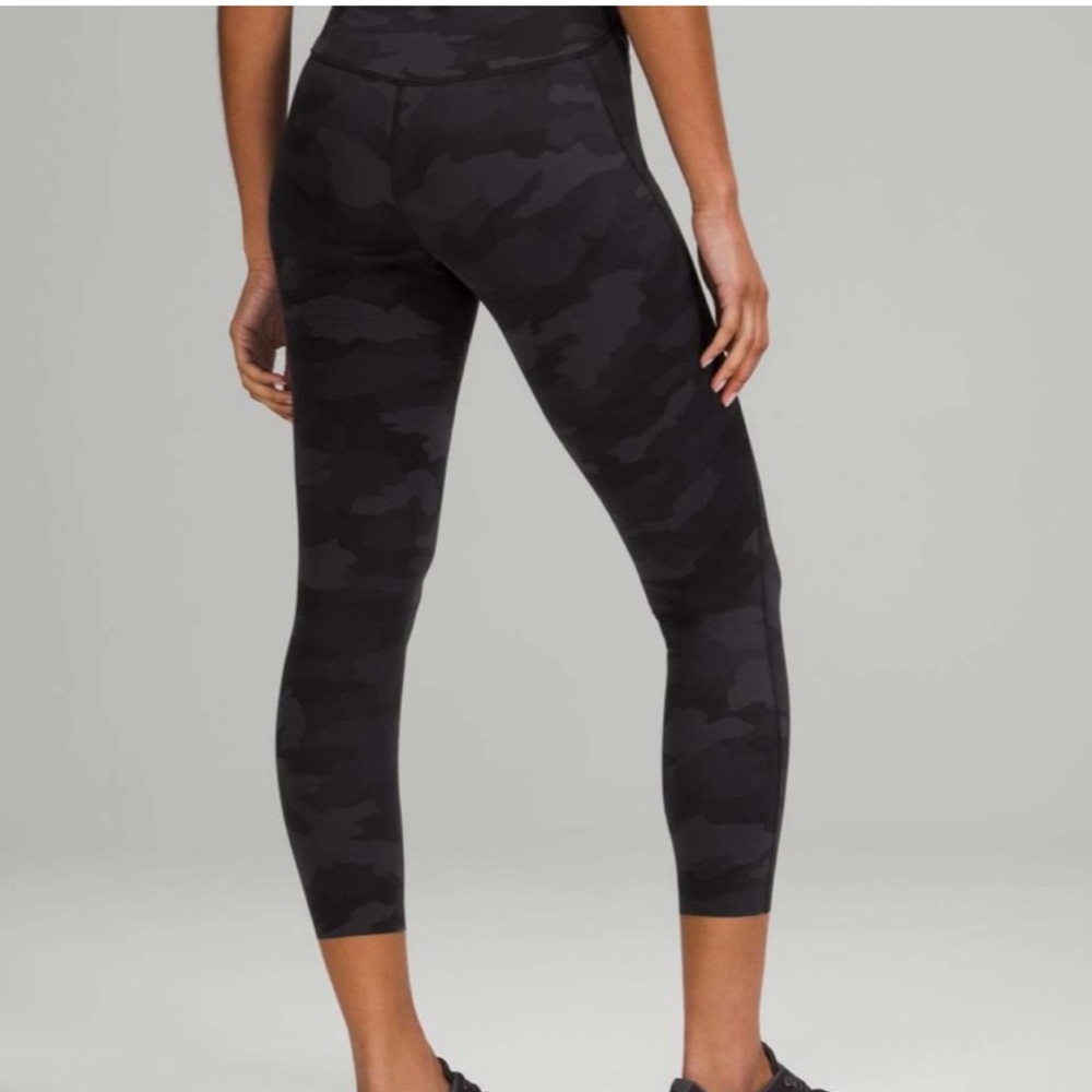 Lululemon Base Pace High Rise Running Tight 25” camo deep coal black Leggings 12